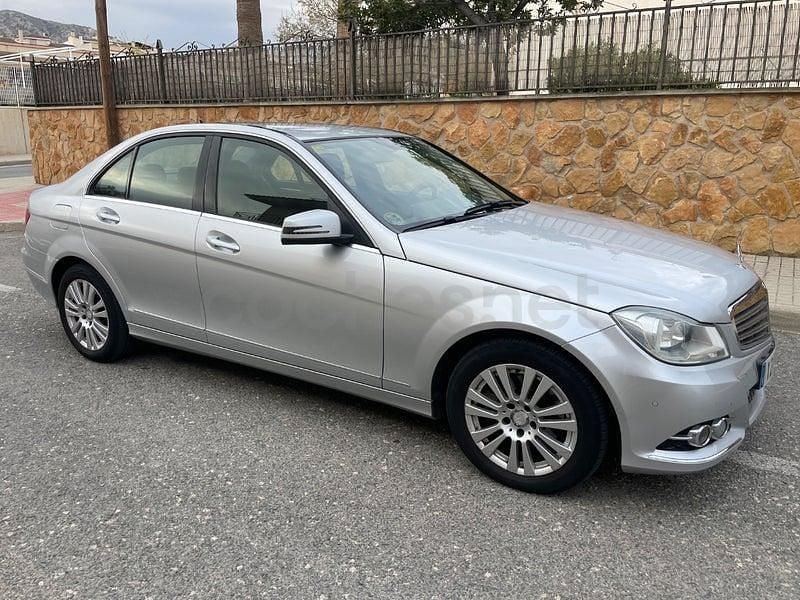 Usado Mercedes C220 Elegance 170 CV (125 kW) 2013 Gris / plata Berlina
