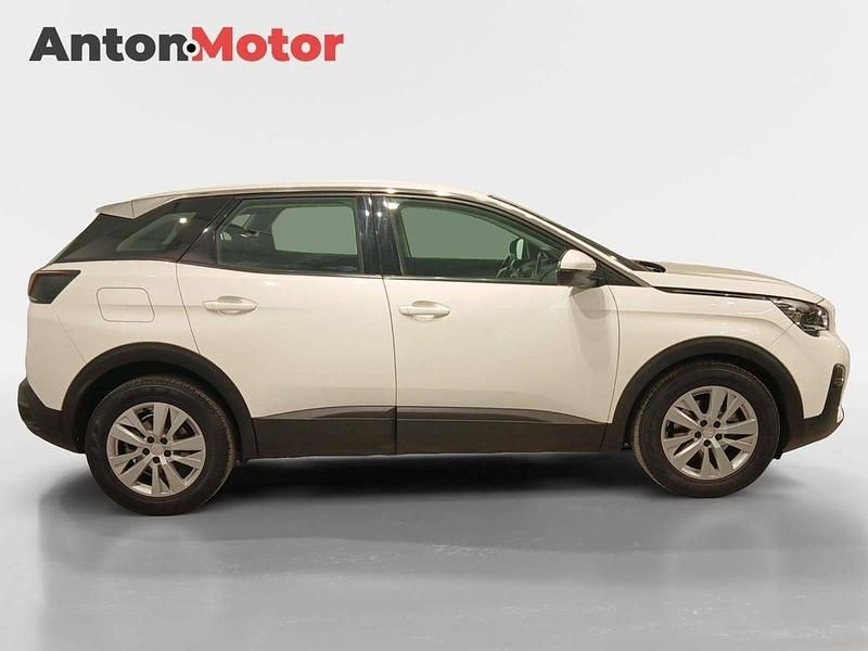 Usado Peugeot 3008 Active 130 CV (95 kW) 2019 Blanco SUV