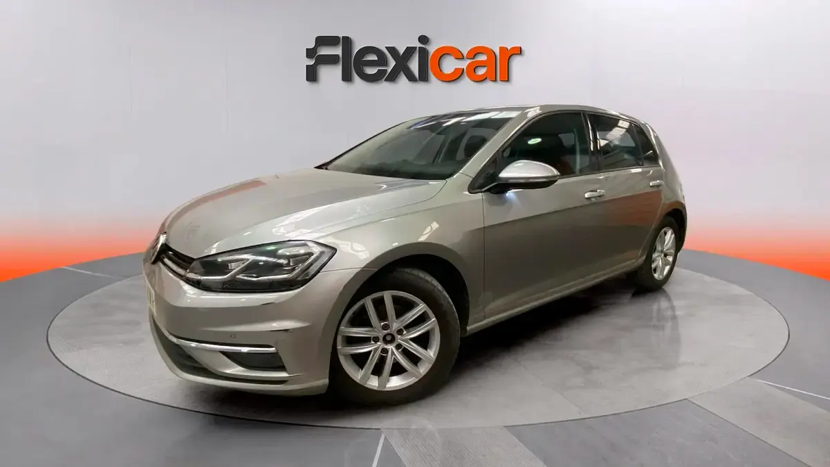 Usado VW Golf VII Advance 115 CV (84 kW) 2019 Gris Berlina