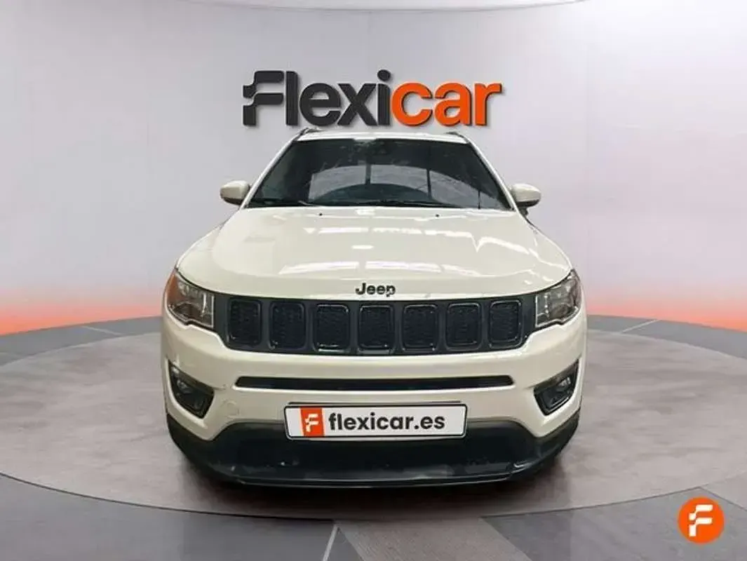 Usado Jeep Compass Sport 140 CV (102 kW) 2019 Blanco SUV