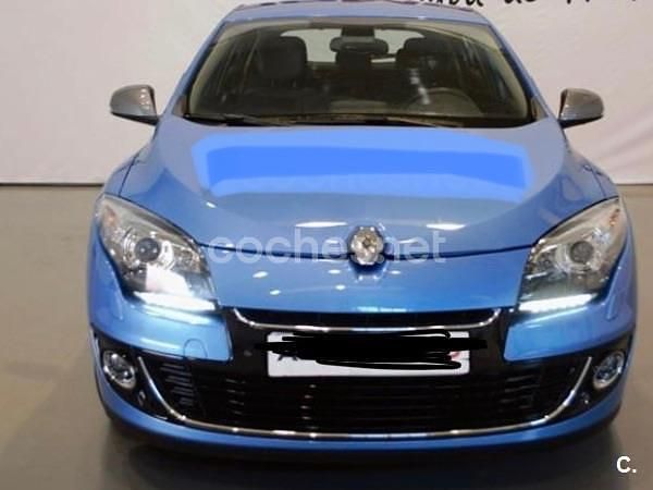 Azul Usado 2012 Renault Mégane III Privilege Berlina | 8999 € (Precio justo) - Imagen 1/4
