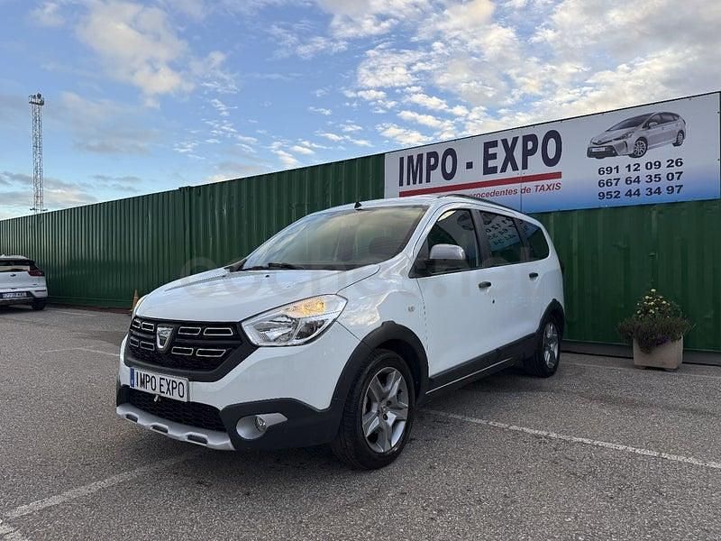 Usado Dacia Lodgy Comfort 115 CV (84 kW) 2022 Blanco Monovolumen