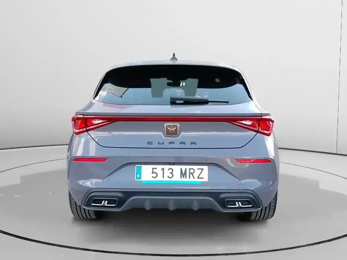 Usado Cupra Leon 150 CV (110 kW) 2024 Gris Berlina