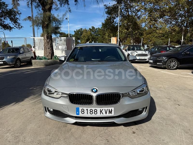 Usado BMW 318 Comfort Edition 143 CV (105 kW) 2014 Gris / plata Berlina