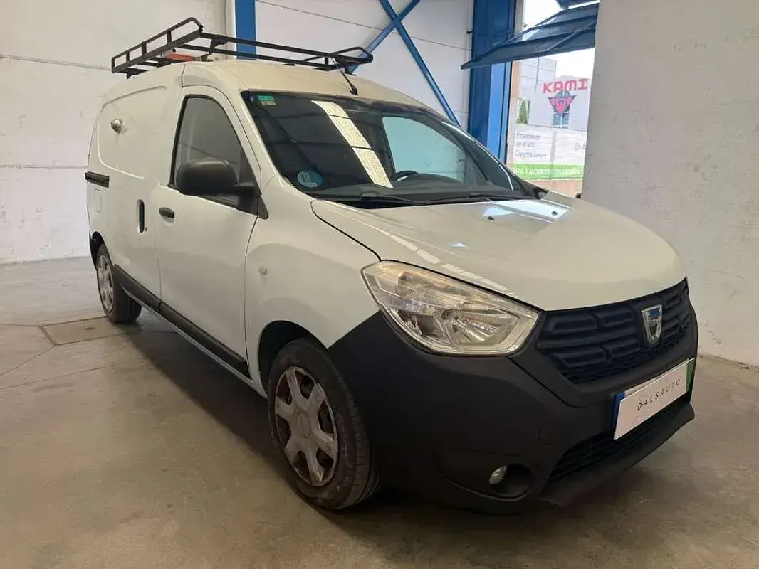 Usado Dacia Dokker Essentiel 98 CV (72 kW) 2019 Blanco Monovolumen