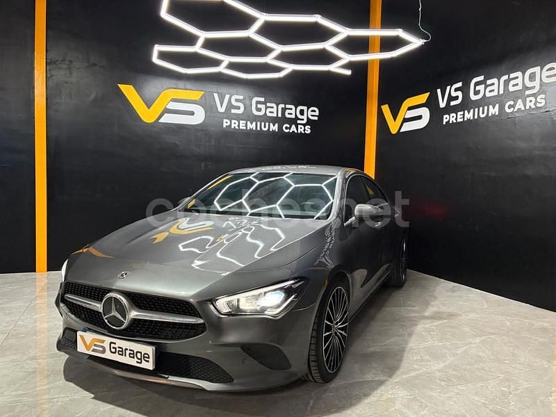 Usado Mercedes CLA200 150 CV (110 kW) 2022 Gris / plata Berlina