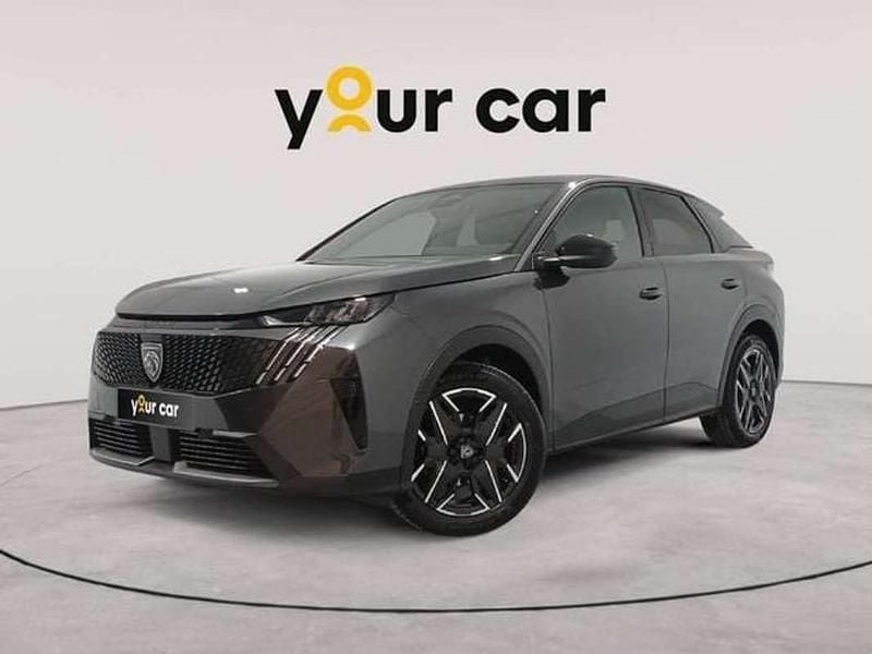 Usado Peugeot 3008 Allure 131 CV (96 kW) 2024 Gris Monovolumen