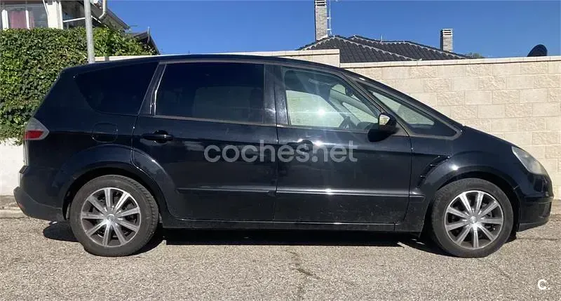 Usado Ford S-MAX Trend 140 CV (102 kW) 2007 Negro Monovolumen