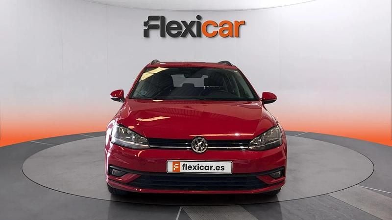 Usado VW Golf VII Advance 116 CV (85 kW) 2019 Rojo Familiar