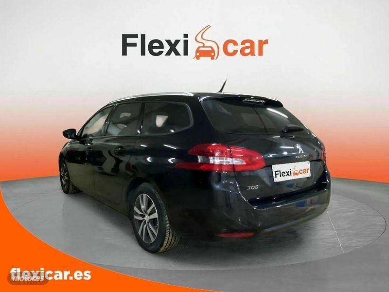 Usado Peugeot 308 SW Style 130 CV (95 kW) 2021 Negro Familiar