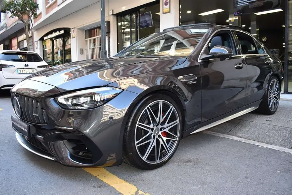 Usado Mercedes C63 AMG AMG 680 CV (500 kW) 2025 Gris Berlina