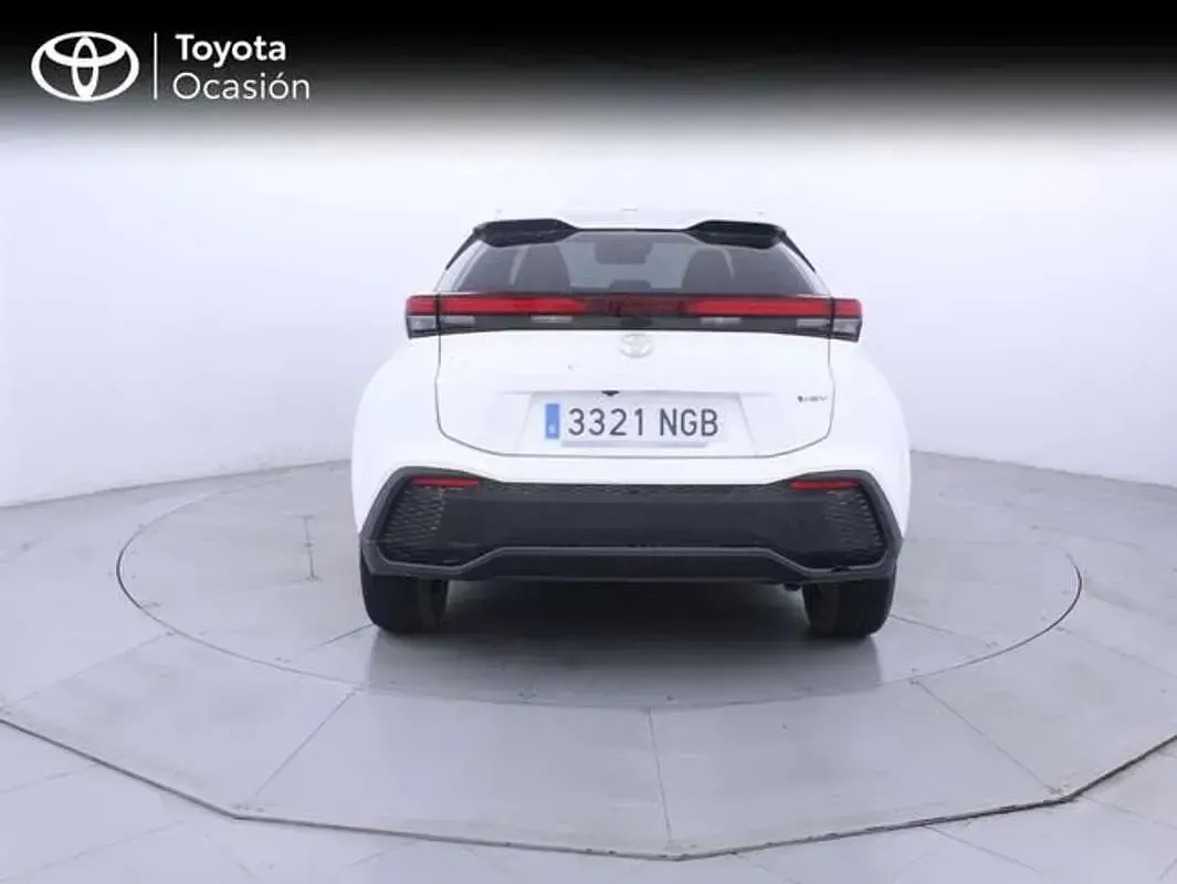 Usado Toyota C-HR Advance 140 CV (102 kW) 2025 Blanco SUV