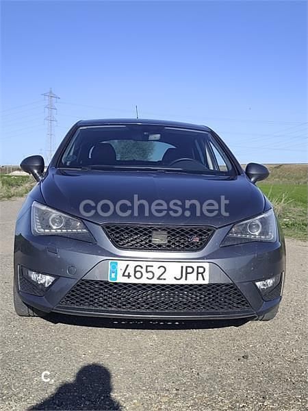 Usado Seat Ibiza SC Crono 90 CV (66 kW) 2016 Gris / plata Utilitario