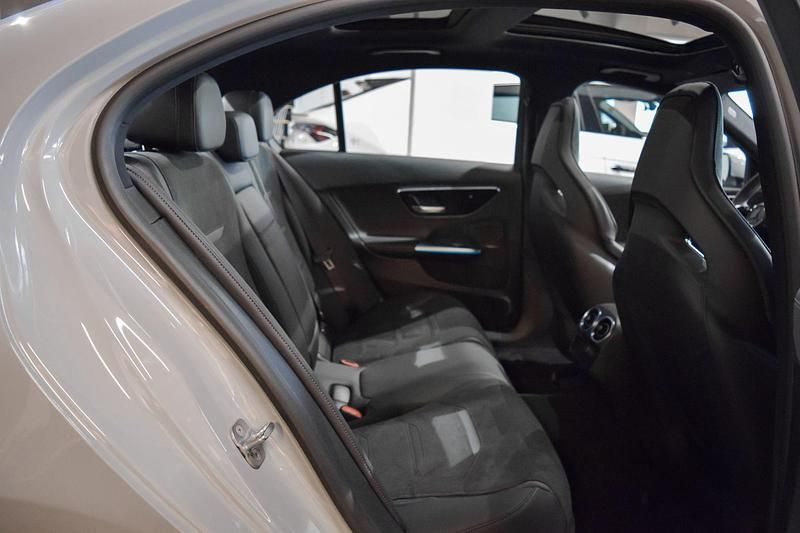 Usado Mercedes C63S AMG AMG 680 CV (500 kW) 2024 Gris Berlina