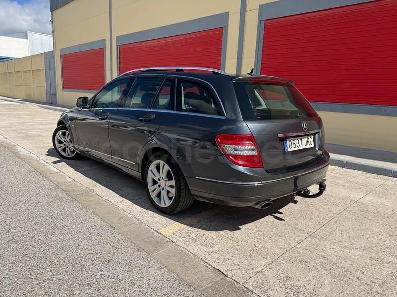 Usado Mercedes C320 Avantgarde 224 CV (164 kW) 2009 Gris / plata Familiar