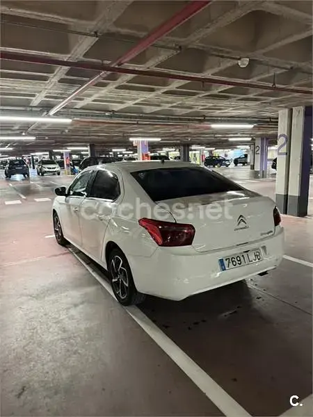 Usado Citroën C-Elysee I Shine 102 CV (75 kW) 2020 Blanco Berlina