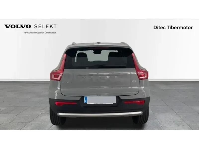 Nuevo Volvo XC40 Core 163 CV (119 kW) 2025 Gris / plata SUV