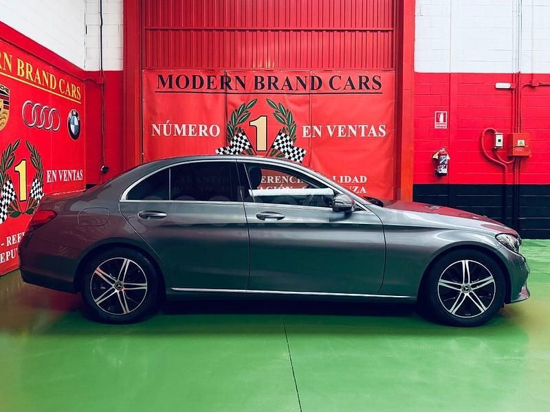 Usado Mercedes C200 160 CV (117 kW) 2020 Gris / plata Berlina