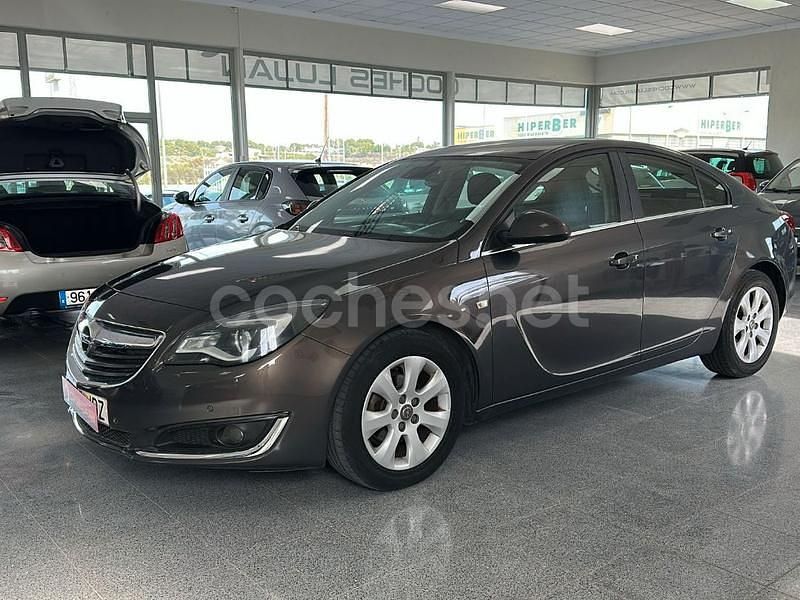 Gris / plata Usado 2015 Opel Insignia Excellence Berlina | 8700 € (Precio justo) - Imagen 1/4