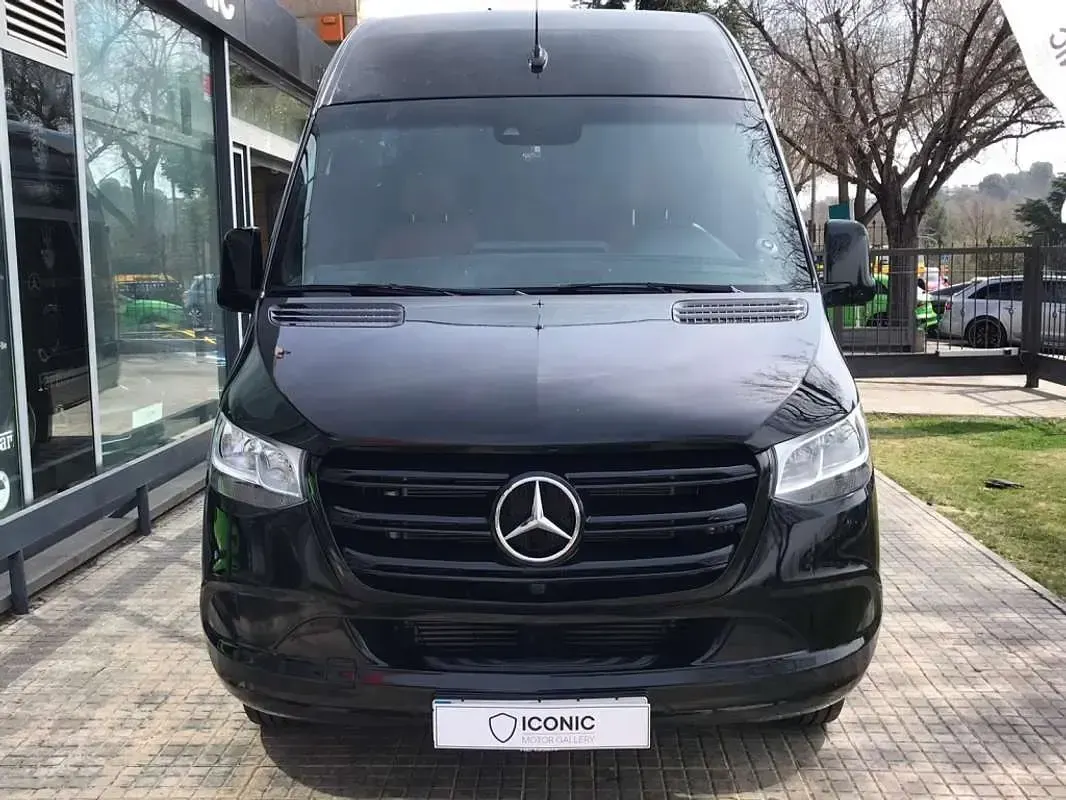 Usado Mercedes Sprinter 190 CV (139 kW) 2022 Negro Van