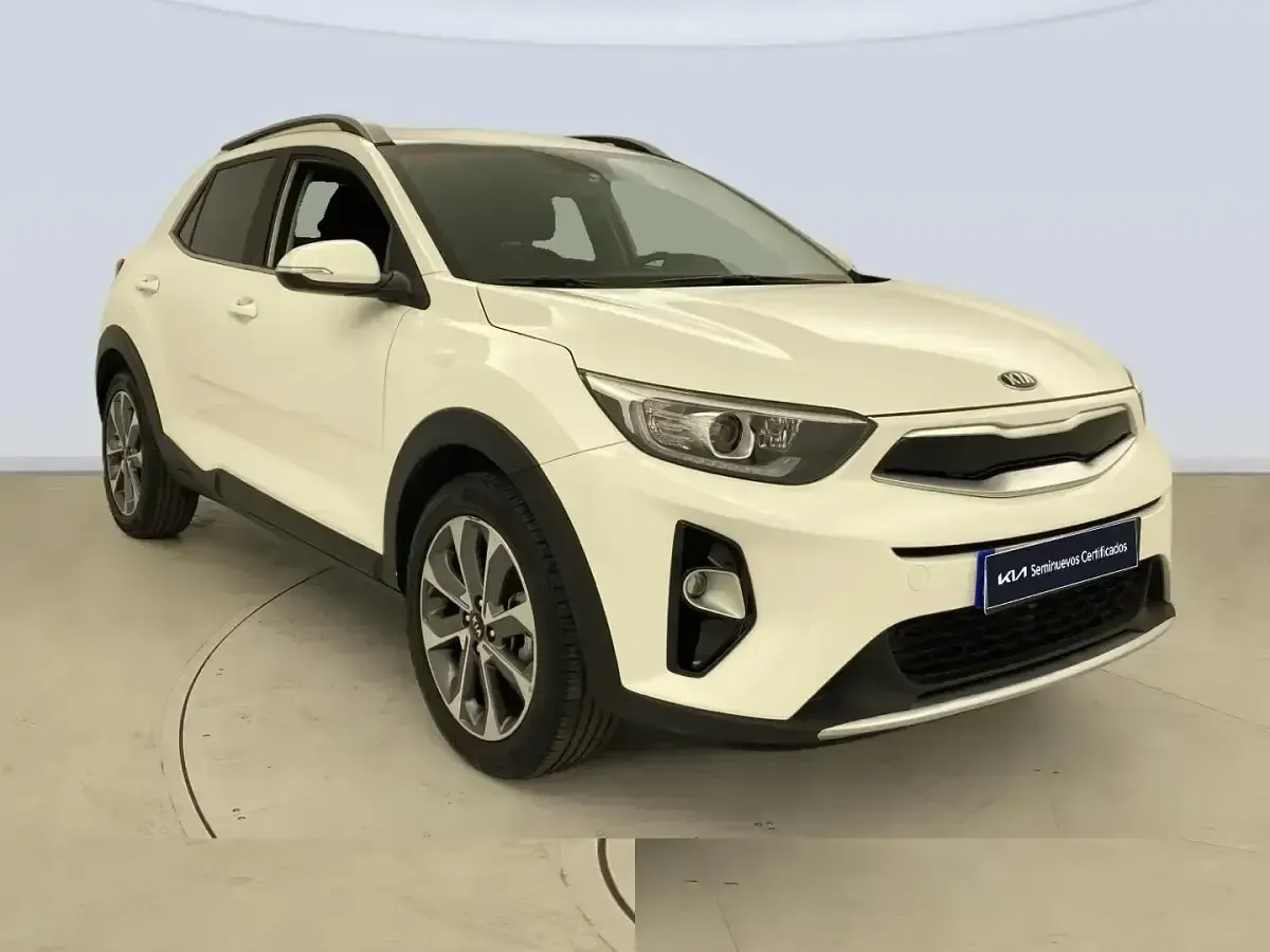 Begagnad Kia Stonic 100 HK (73 kW) 2019 Vit SUV
