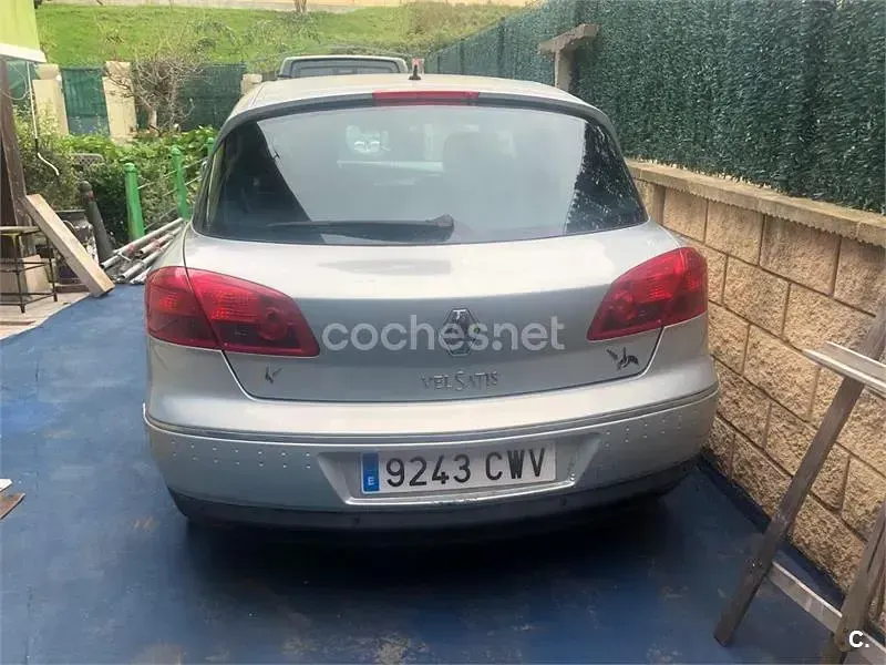 Usado Renault Vel Satis Privilege 180 CV (132 kW) 2004 Gris / plata Utilitario