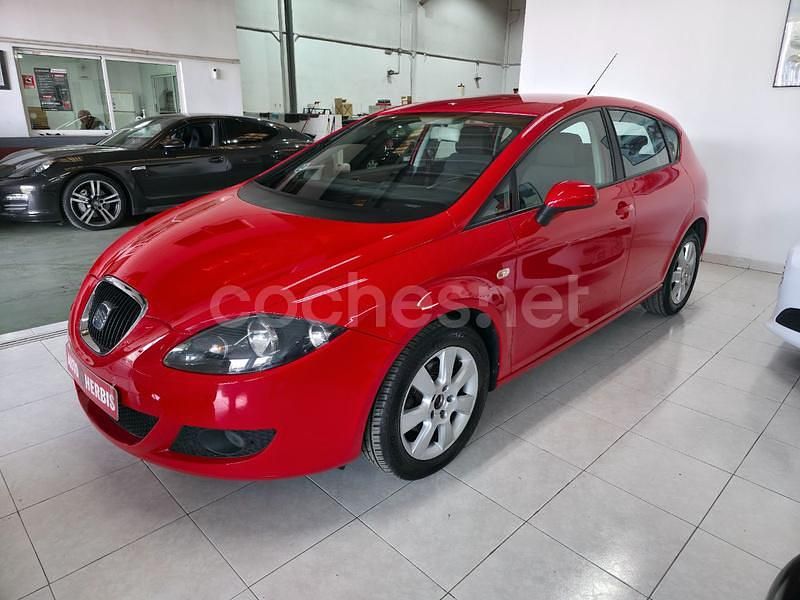 Rojo Usado 2008 Seat Leon Sport Berlina | 6500 € (Precio justo) - Imagen 1/4