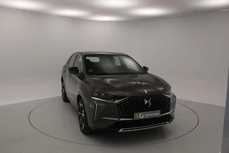 Usado DS Automobiles DS7 Crossback Bastille 131 CV (96 kW) 2023 Gris / plata SUV