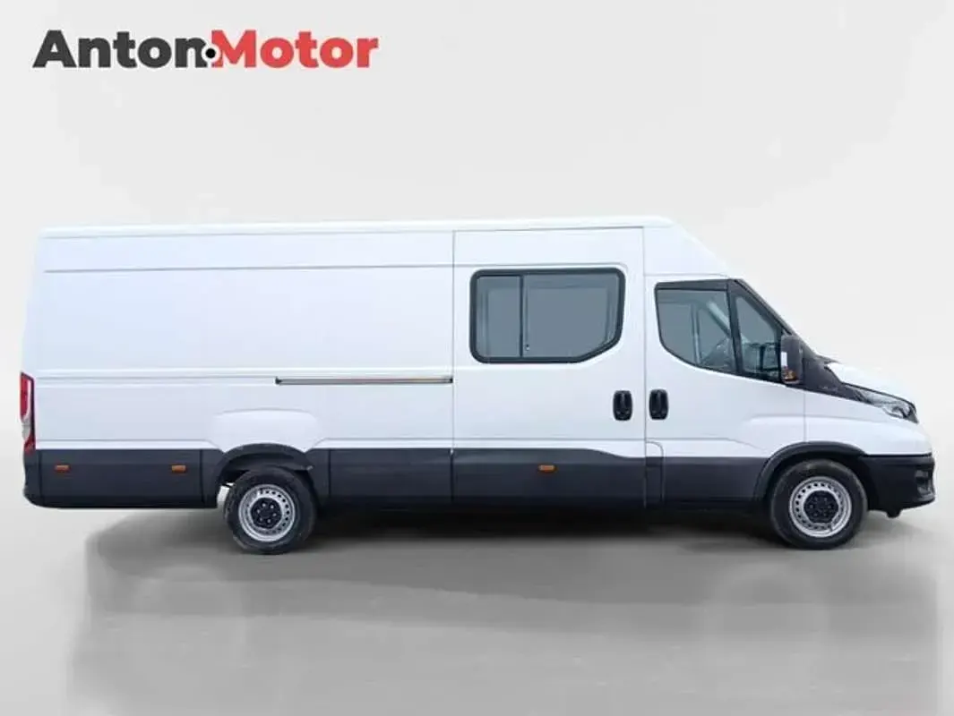 Usado Iveco Daily 136 CV (100 kW) 2021 Blanco Van