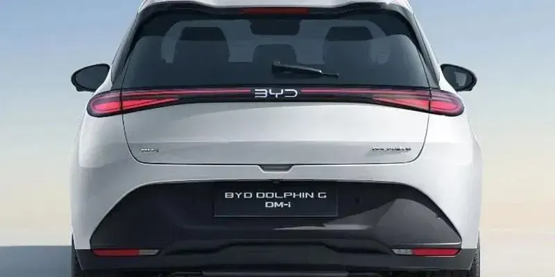 Nuevo BYD Dolphin Comfort 155 kW (212 CV) 2026 Blanco Utilitario