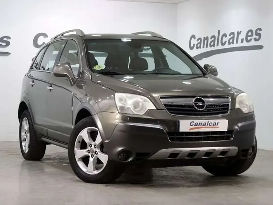 Usado Opel Antara Cosmo 150 CV (110 kW) 2007 Marrón SUV