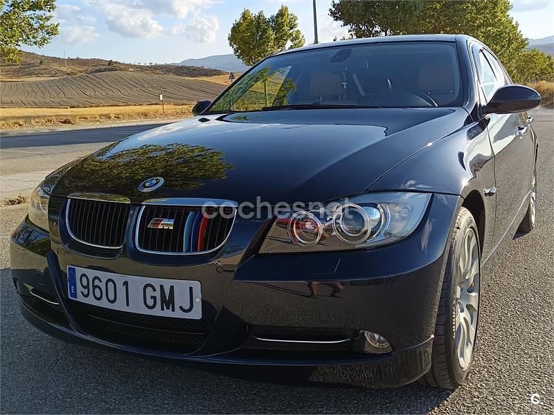 Azul Usado 2009 BMW 320 Berlina | 6490 € (Buen precio) - Imagen 1/4