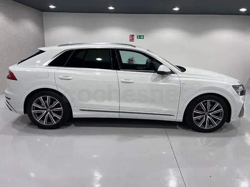 Usado Audi Q8 Ambiente 286 CV (210 kW) 2019 Blanco SUV