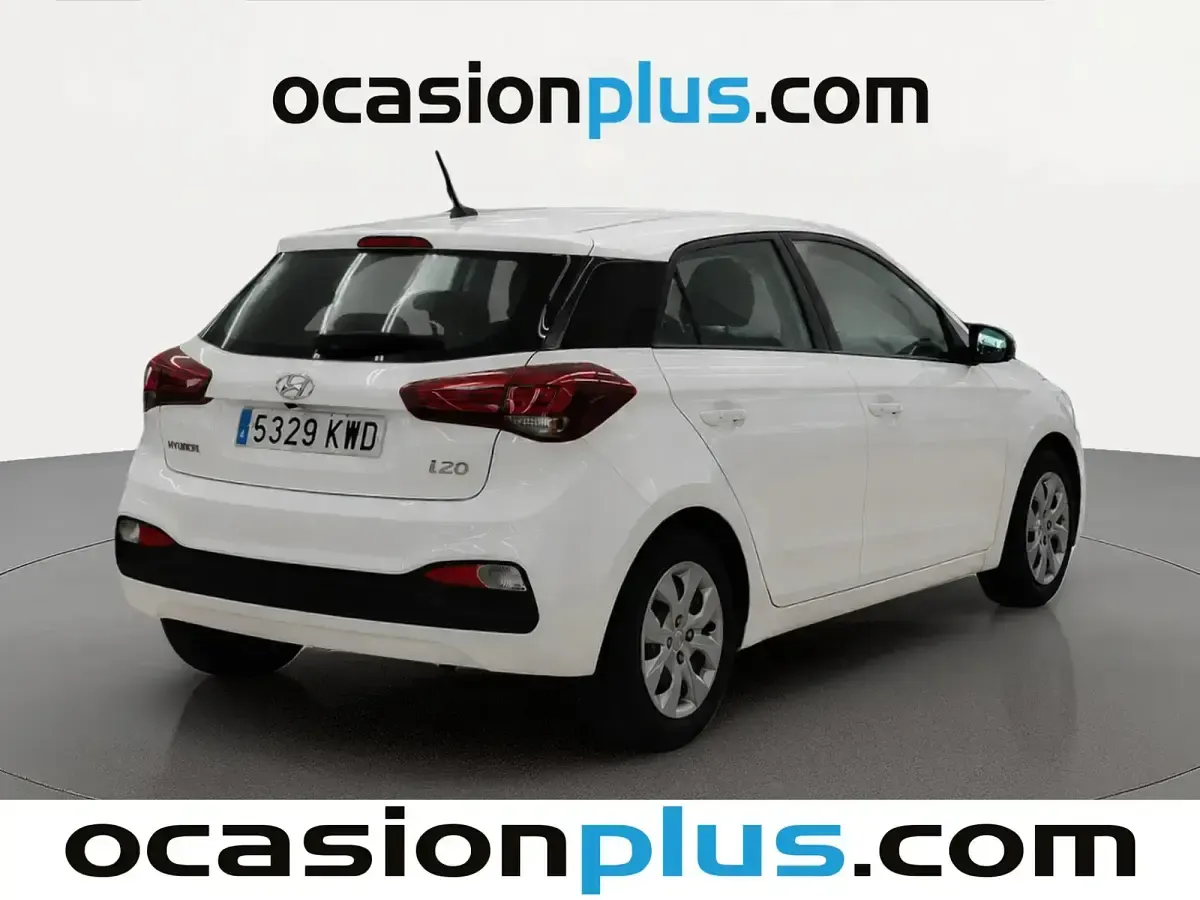 Usado Hyundai i20 75 CV (55 kW) 2019 Blanco Utilitario