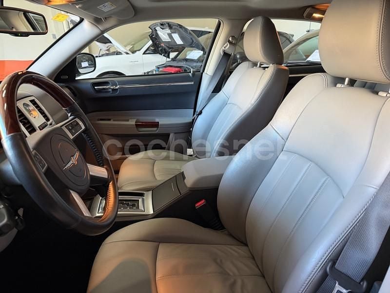 Usado Chrysler 300C Executive 218 CV (160 kW) 2008 Gris / plata Berlina