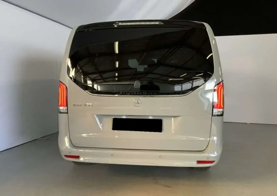 Usado Mercedes EQV300 150 kW (204 CV) 2024 Gris Van