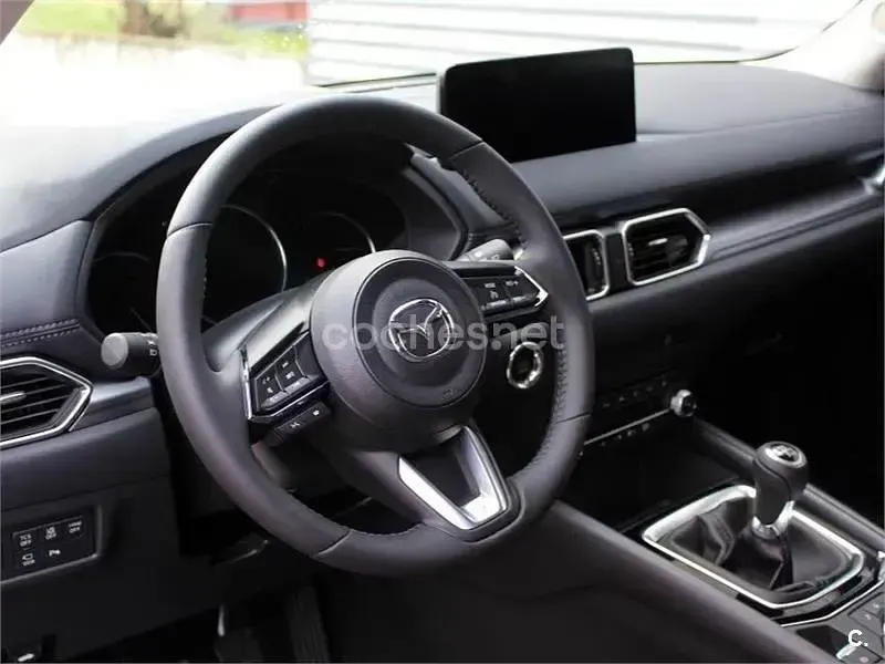 Usado Mazda CX-5 Newground 165 CV (121 kW) 2022 Gris / plata SUV