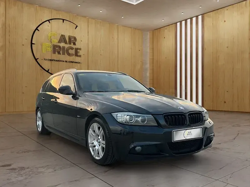 Usado BMW 318 143 CV (105 kW) 2011 Negro Familiar