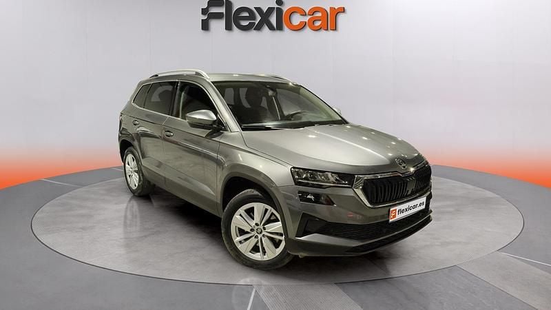 Usado Skoda Karoq Selection 150 HP (110 kW) 2025 Cinzento SUV