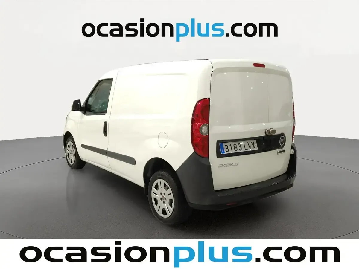 Usado Fiat Doblò 90 CV (66 kW) 2022 Blanco Monovolumen