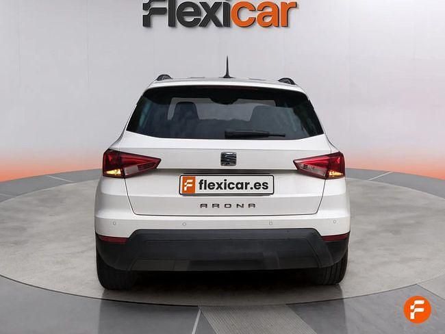 Usado Seat Arona Style 95 CV (69 kW) 2019 Blanco SUV