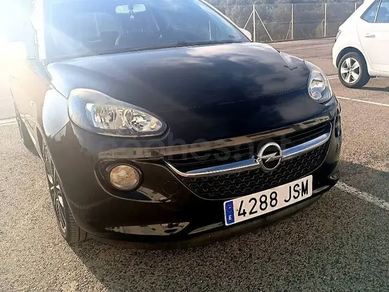 Usado Opel Adam Glam 87 CV (63 kW) 2016 Negro Utilitario