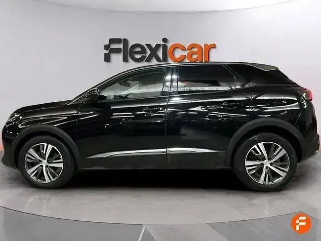 Usado Peugeot 3008 Active 130 CV (95 kW) 2021 Negro SUV