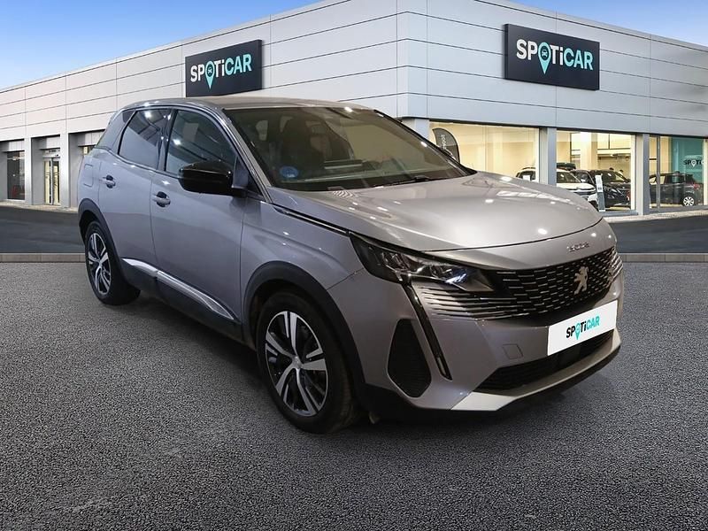 Usado Peugeot 3008 Allure 180 CV (132 kW) 2024 Gris SUV