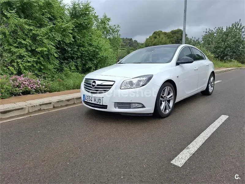 Usado Opel Insignia Sport 160 CV (117 kW) 2012 Blanco Berlina