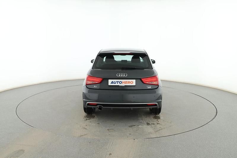 Usado Audi A1 95 CV (69 kW) 2017 Gris Berlina