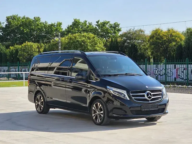 Usado Mercedes V250 Avantgarde 204 CV (150 kW) 2016 Negro Monovolumen