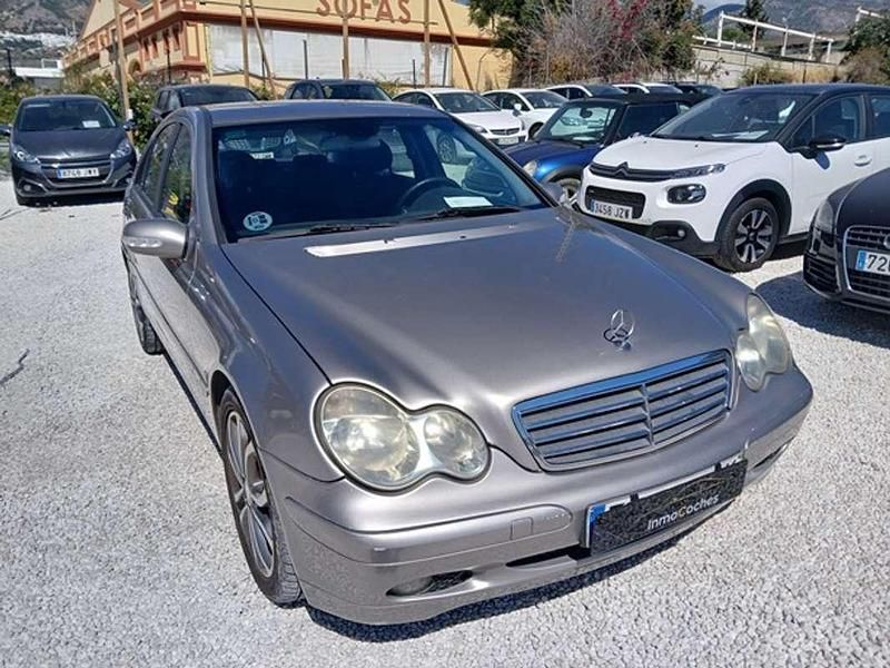Usado Mercedes C180 Elegance 143 CV (105 kW) 2003 Beige Berlina