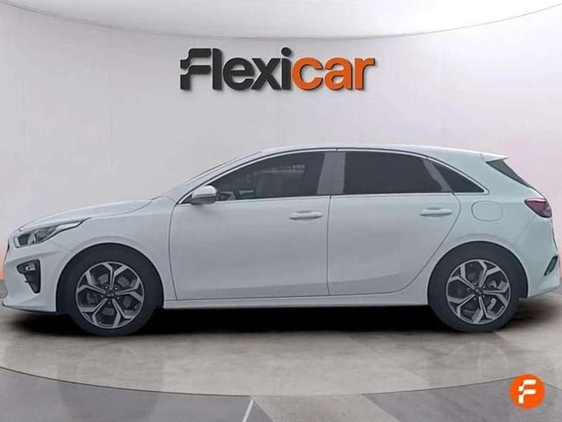 Usado Kia Ceed 140 CV (102 kW) 2018 Blanco Utilitario