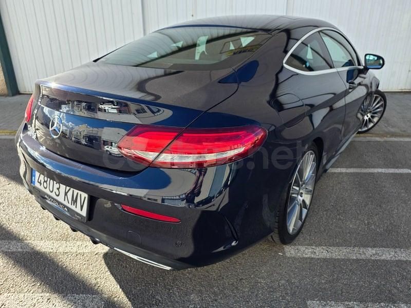 Usado Mercedes C220 170 CV (125 kW) 2018 Azul Coupe